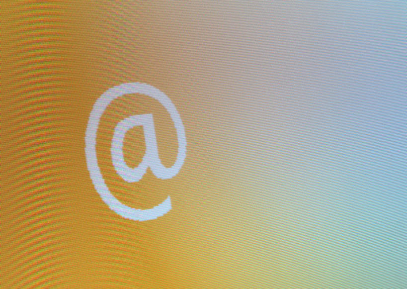 无人,横图,室内,白天,正面,互联网,科技,透明,因特网,网络,网址,信息,英文,标志,文字,域名,字符,字母,辉煌,标识,一个,黄色,蓝色,健康,通信,创意,活泼,单个,希望,英文字母,暖色,地址,光辉,光明,功名,轻快,彩图