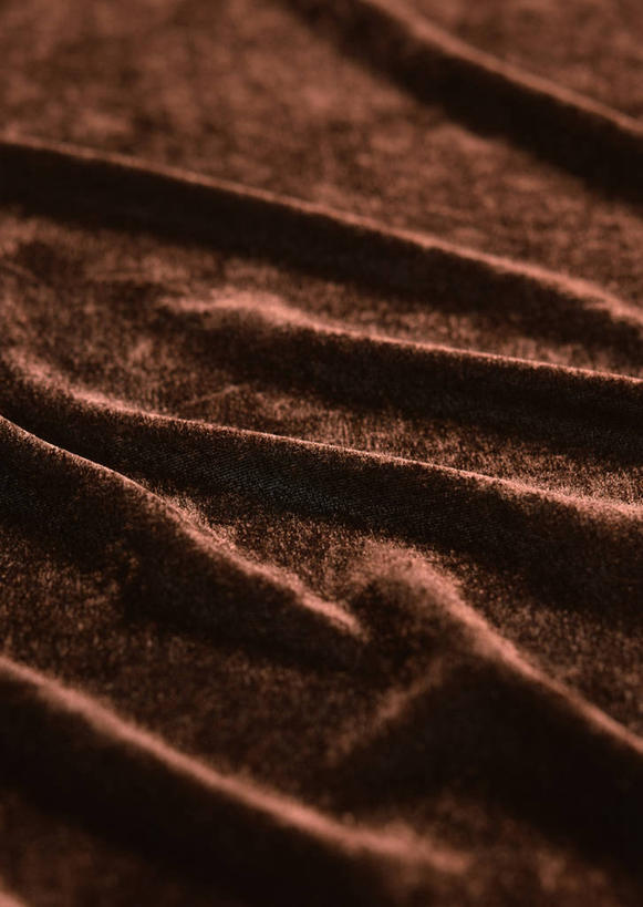 无人,竖图,室内,特写,白天,正面,静物,阴影,花纹,丝绒,丰富,反射,纹路,布,图案,纹理,影子,褐色,布纹,成熟,布匹,肌理,谦让,随和,彩图