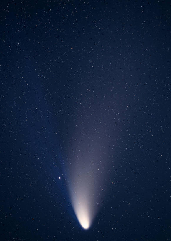 无人,竖图,室外,夜晚,正面,探险,神秘,宇宙,极光,流星,美景,星空,夜景,科学,太空,景观,辉煌,浪漫,美丽,文化,自然,祈祷,灿烂,景色,探索,许愿,海尔波普彗星,彗星,气象,发现,华丽,祈求,天体,美好,天文,神奇,天文学,外太空,绚烂,光耀,极光带,极光弧,极光幔,极光芒,极光片,扫把星,扫帚星,流星雨,星夜,夜空,彩图,海尔.波普彗星