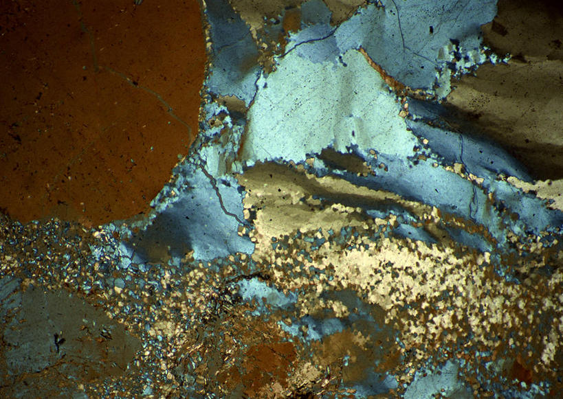 无人,横图,俯视,彩色,室内,特写,白天,仪器,石头,许多,检查,反射,分析,科学,结晶,石子,显微镜,水晶,很多,蓝色,观察,金色,清晰,探索,放大,观看,五颜六色,仔细,色彩斑斓,透镜,凸透镜,聚焦,关注,五彩缤纷,光学,清楚,五彩斑斓,五光十色,显微图片,长石,石块,岩石,彩图,高角度拍摄,钠长石