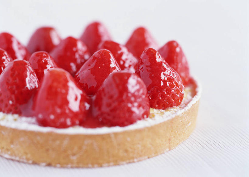 点心,无人,横图,俯视,室内,特写,白天,白色背景,下午茶,桌面,桌子,草莓,浆果,水果,阴影,新鲜,反射,木制,影子,生食,食品,果实,蛋挞,食物,糕点,一个,红色,木制品,摄影,有机食品,绿色食品,影棚,单个,蛋塔,洋莓,水果皇后,红莓,地莓,彩图,高角度拍摄,影棚拍摄,拍摄,草莓蛋挞