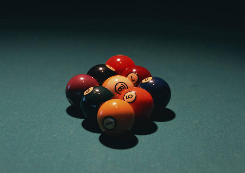 无人,横图,俯视,室内,特写,白天,台球,静物,许多,撞球,绿色背景,阴影,反射,标志,球杆,数字,文字,影子,字符,标识,运动器械,彩球,健身器械,摄影,阿拉伯数字,影棚,台球桌,健身器材,斯诺克,斯诺克球,斯诺克台球,桌球,彩图,高角度拍摄,影棚拍摄,拍摄,运动器材