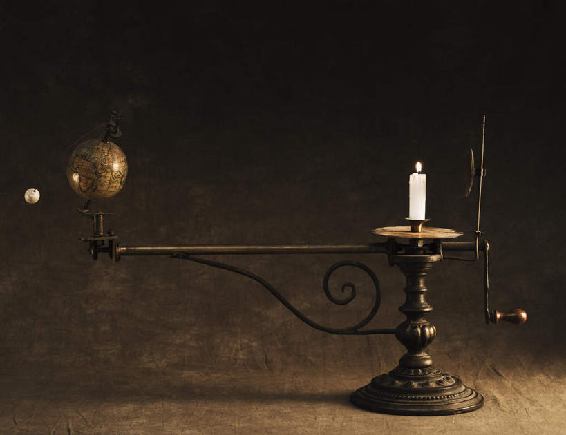 无人,横图,室内,特写,白天,正面,探险,神秘,仪器,卫星,宇宙,海洋,太阳,静物,地图,蜡烛,阴影,光线,科学,太空,网格,星球,地球仪,火焰,线条,影子,烛光,烛台,世界地图,地球,陆地,燃烧,全球,架子,球,自然,经纬线,模型,点燃,球体,探索,摄影,地理,国家,影棚,太阳系,星系,手柄,发现,支撑,固定,矮行星,大陆,天体,模拟,世界,蜡烛架,纬线,版图,经线,星体,天文学,外太空,经纬仪,地理学,烛架,八大行星,彩图,影棚拍摄,拍摄,小天体,大洋,大洲