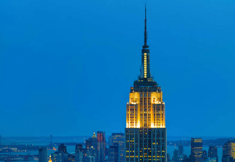 无人,高楼大厦,横图,全景,室外,夜晚,正面,旅游,度假,天际线,标志建筑,城市,大厦,地标,建筑,摩天大楼,纽约,美国,阴影,光线,影子,灯光,曼哈顿,娱乐,建设,蓝色,蓝天,天空,天,享受,休闲,旅游胜地,放松,北美,北美洲,美洲,帝国大厦,纽约州,帝国之州,帝国州,北亚美利加洲,亚美利加洲,帝国州大厦,彩图,大楼,高层建筑,高楼,摩天楼,曼哈顿岛