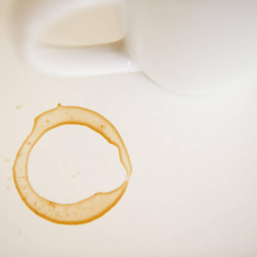 无人,方图,俯视,室内,特写,白天,桌面,桌子,朦胧,模糊,木制,布料,斑点,黑点,布纹,桌布,黄色,餐巾,木制品,台布,肮脏,邋遢,污渍,龌龊,污秽,恶浊,餐桌布,彩图,高角度拍摄