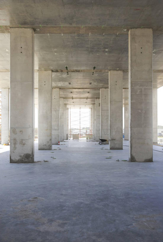 无人,竖图,室内,白天,正面,建材,城市,建筑,美国,一排,整齐,材料,柱子,混凝土,水泥,排列,建筑工地,建造,北美,北美洲,队列,加利福尼亚,美洲,加州,洛杉矶,加利福尼亚州,金州,黄金州,北亚美利加洲,亚美利加洲,地盘,建筑地盘,施工地盘,天使之城,彩图,工地,美利坚合众国