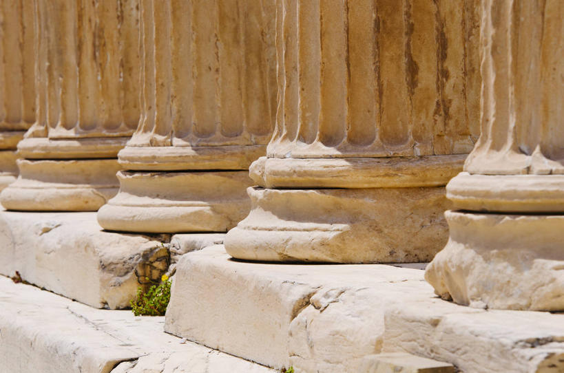 无人,横图,室外,白天,正面,旅游,度假,石头,名胜古迹,标志建筑,地标,建筑,希腊,欧洲,一排,阴影,遗迹,整齐,光线,石子,影子,柱子,首都,古迹,文物,娱乐,建设,古建筑,废墟,排列,阳光,享受,休闲,旅游胜地,放松,粗大,队列,雄壮,雅典,古文明,雅典卫城,希腊共和国,柱式,石块,岩石,彩图,多立克柱式