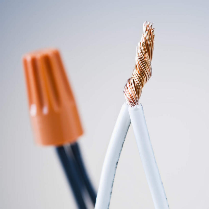 无人,方图,室内,特写,白天,白色背景,正面,静物,阴影,电力,反射,电线,线,影子,电能,线路,摄影,影棚,捆绑,电,电源,电源线,能量,电阻,绑缚,绝缘体,电介质引,彩图,影棚拍摄,拍摄