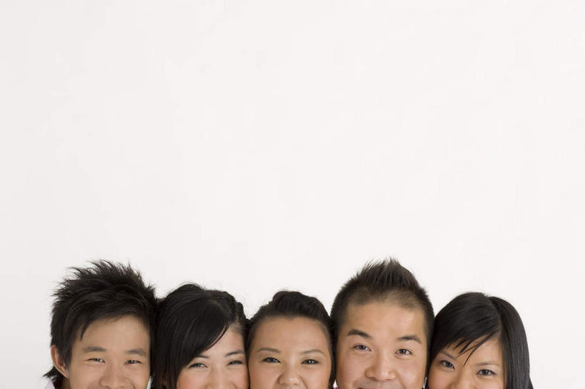 东方人,脸,头,脸颊,伙伴,朋友,笑,微笑,横图,室内,特写,白天,白色背景,正面,友谊,亚洲,五个人,一排,许多,整齐,许多人,注视,黄种人,排列,观察,看,一群人,摄影,影棚,观看,察看,队列,关注,莫西干,友情,男人,男性,年轻男性,年轻女性,女人,女性,亚洲人,头部,脸部,脸蛋,面部,半身,彩图,影棚拍摄,拍摄