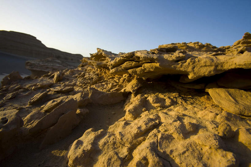 无人,横图,室外,白天,正面,旅游,度假,石头,美景,沙漠,山,山脉,中国,亚洲,阴影,光线,石子,影子,景观,山峰,山峦,娱乐,蓝色,蓝天,天空,阳光,自然,群山,天,享受,休闲,景色,放松,晴朗,自然风光,砂岩,东亚,沉积岩,新疆,万里无云,中华人民共和国,新疆维吾尔自治区,西北地区,水成岩,大漠,砂漠,石块,岩石,晴空,晴空万里,彩图,罗布泊,新