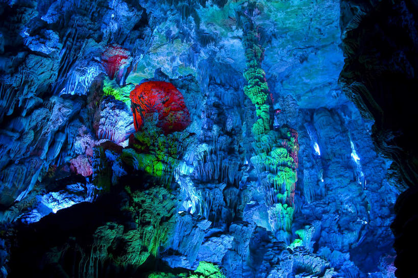 无人,横图,室内,白天,正面,旅游,度假,石头,美景,桂林,中国,亚洲,纹路,纹理,洞,景观,娱乐,红色,蓝色,绿色,自然,享受,休闲,景色,放松,洞穴,广西,自然风光,东亚,钟乳石,穴,石钟乳,广西壮族自治区,肌理,中华人民共和国,桂林市,桂,华南地区,石块,岩石,彩图,芦笛岩