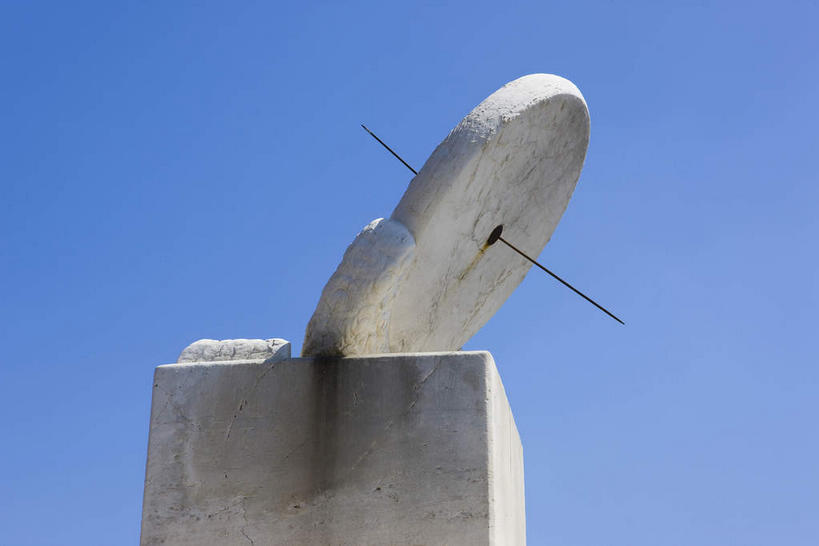 无人,故宫,横图,室外,白天,正面,旅游,度假,名胜古迹,标志建筑,地标,建筑,北京,中国,亚洲,阴影,遗迹,时间,光线,影子,首都,计时,古迹,文物,娱乐,建设,古建筑,一个,蓝色,蓝天,天空,阳光,紫禁城,天,享受,休闲,旅游胜地,放松,晴朗,单个,准确,精准,日晷,古文明,东亚,万里无云,中华人民共和国,东城区,北京市,京,北平,华北地区,日规,晴空,晴空万里,彩图,故宫博物院,北京紫禁城,北京故宫