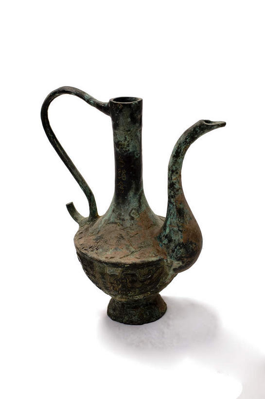 无人,竖图,俯视,室内,特写,白天,白色背景,静物,金属制品,金属,壶,水壶,一个,茶壶,容器,摄影,影棚,单个,摄影棚,青铜,青铜器,彩图,高角度拍摄,影棚拍摄,拍摄,青铜制品