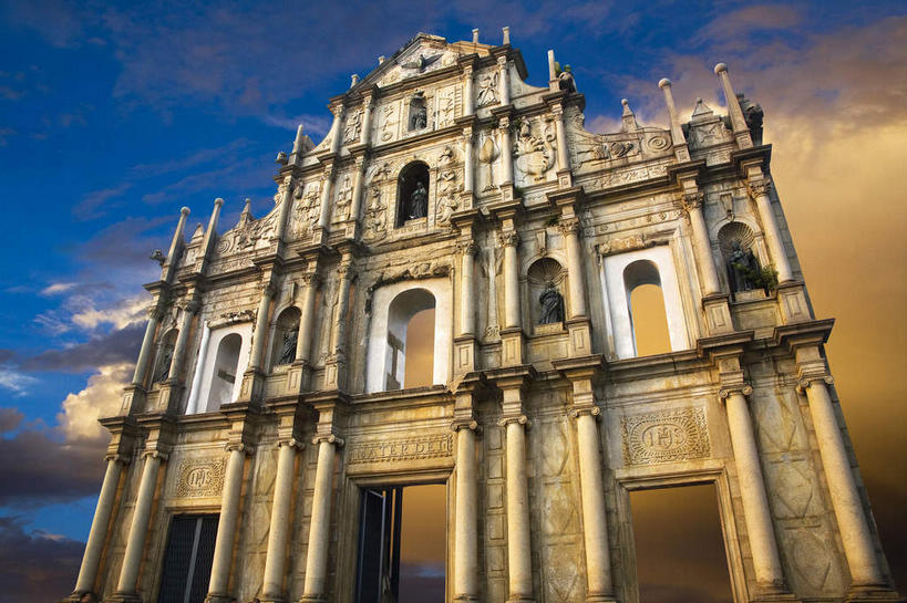 无人,教堂,横图,室外,白天,仰视,旅游,度假,日落,窗户,标志建筑,地标,建筑,澳门,中国,亚洲,节日,破旧,陈旧,柱子,晚霞,霞光,落日,拱门,牌坊,牌楼,文化,娱乐,建设,玻璃窗,废墟,黄昏,祈祷,享受,休闲,健康,旅游胜地,彩霞,放松,许愿,宗教,信仰,纪念,祈求,祭祀,残破,表彰,荣誉,信念,东亚,大三巴牌坊,港澳台,中华人民共和国,荣耀,澳门特别行政区,澳,夕照,薄暮,平安,夕阳,彩图,低角度拍摄,傍晚,大教堂,礼拜堂,斜阳,传统文化,大三巴,圣保禄大教堂遗址