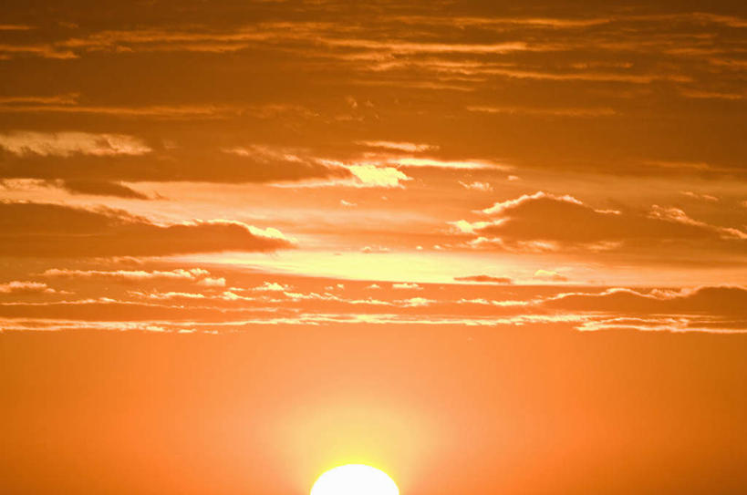 无人,横图,室外,白天,仰视,旅游,度假,美景,日落,太阳,西班牙,欧洲,阴影,光线,影子,景观,晚霞,霞光,云,云朵,落日,云彩,娱乐,白云,阳光,自然,黄昏,享受,休闲,景色,彩霞,放松,南欧,自然风光,马略卡岛,西班牙王国,夕照,巴利阿里群岛,马略卡,夕阳,彩图,低角度拍摄,斜阳