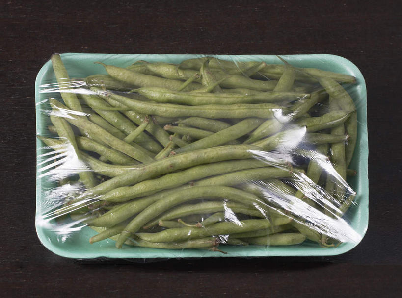 无人,横图,俯视,室内,特写,白天,植物,桌面,桌子,豆,蔬菜,阴影,新鲜,反射,木制,包装,影子,塑料,豆类,豆子,食品,盒子,食物,一个,木制品,容器,塑料制品,摄影,有机食品,绿色食品,影棚,单个,储藏,包装材料,保鲜膜,储存,豆科,青大豆,青豆,彩图,高角度拍摄,影棚拍摄,拍摄,贮存