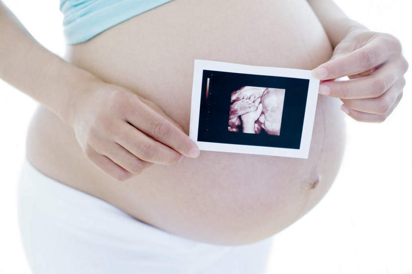 东方人,孕妇,腹部,一个人,站,摸,横图,室内,特写,白天,白色背景,正面,亚洲,仅一个年轻女性,仅一个女性,仅一个人,一张,抚摸,握,阴影,服装,光线,影子,拿,图像,拿着,休闲装,黄种人,裸露,衣服,阳光,站着,休闲,怀孕,休闲服,握着,摄影,服饰,影棚,待产,裸,妊娠,准妈妈,图象,年轻女性,女人,女性,亚洲人,腹,肚子,产妇,触摸,接触,站立,半身,彩图,影棚拍摄,拍摄