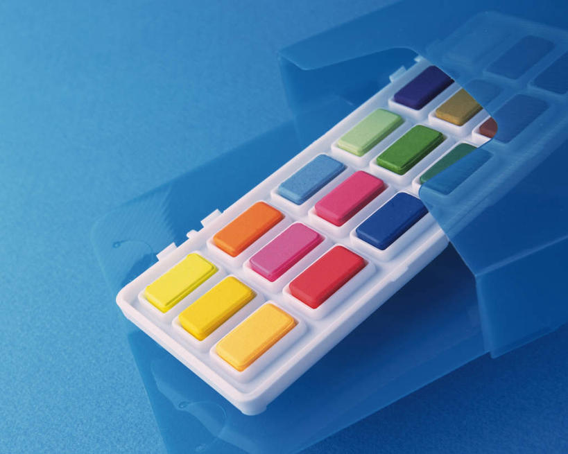 无人,横图,俯视,彩色,室内,特写,白天,绘画,静物,一排,许多,阴影,蓝色背景,艺术,整齐,反射,方格,格子,影子,古典,文化,排列,工艺品,品味,一盒,摄影,影棚,颜料,美术,水彩,调色板,高雅,队列,美学,彩图,高角度拍摄,影棚拍摄,拍摄