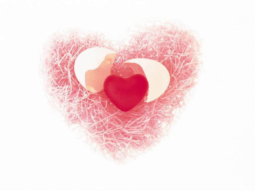 无人,横图,俯视,室内,特写,白天,白色背景,爱情,爱心,柔软,蛋壳,浪漫,一个,温暖,温馨,心形,恩爱,摄影,影棚,单个,保护,和睦,心型,彩图,高角度拍摄,影棚拍摄,拍摄,融洽