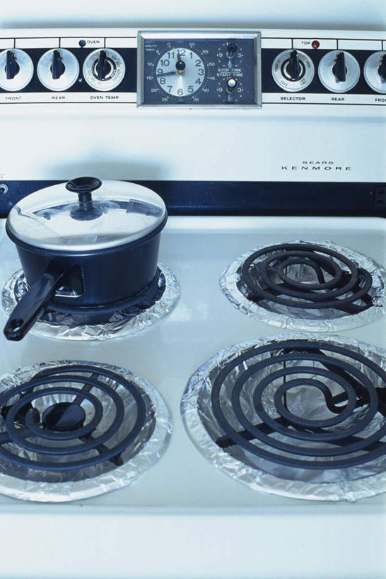 无人,竖图,俯视,室内,特写,白天,烹饪,厨房,静物,厨具,金属制品,时间,金属,炉子,时钟,灶台,计时,锅,一个,钟表,表,铁架,单个,烹饪用具,烹调用具,钟,烹调,彩图,高角度拍摄,灶间