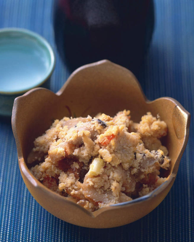 豆腐,清酒,无人,竖图,俯视,室内,特写,白天,烹饪,餐桌,桌子,杯子,朦胧,模糊,壶,日本料理,料理,食品,酒类,米酒,菜肴,美食,酒,酒瓶,水壶,食物,饮料,酒杯,瓶子,日式料理,日式,摄影,佳肴,影棚,餐台,豆干,一份,豆制品,彩图,高角度拍摄,影棚拍摄,拍摄