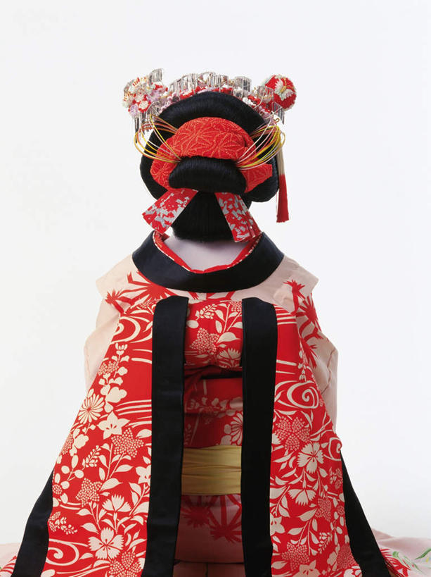 东方人,一个人,演员,电影明星,坐,竖图,室内,白天,白色背景,民族服装,化妆,美容,日本,亚洲,仅一个男性,仅一个人,表演,护肤,和服,黄种人,扮演,仅一个年轻男性,背面,保养,享受,休闲,放松,保健,摄影,服饰,影棚,演出,东亚,养颜,吴服,唐草,唐花,唐锦,日本国,男人,男性,年轻男性,亚洲人,影视明星,坐着,半身,彩图,影棚拍摄,传统服装,民俗服,拍摄,歌舞伎