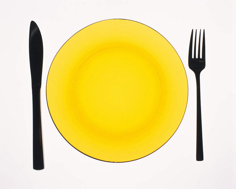 无人,横图,俯视,室内,特写,白天,白色背景,静物,餐具,朦胧,模糊,叉子,碟子,盘,背光,一个,黄色,盘子,碟,刀,摄影,影棚,单个,逆光,一套,进餐用具,烹调用具,彩图,高角度拍摄,影棚拍摄,拍摄