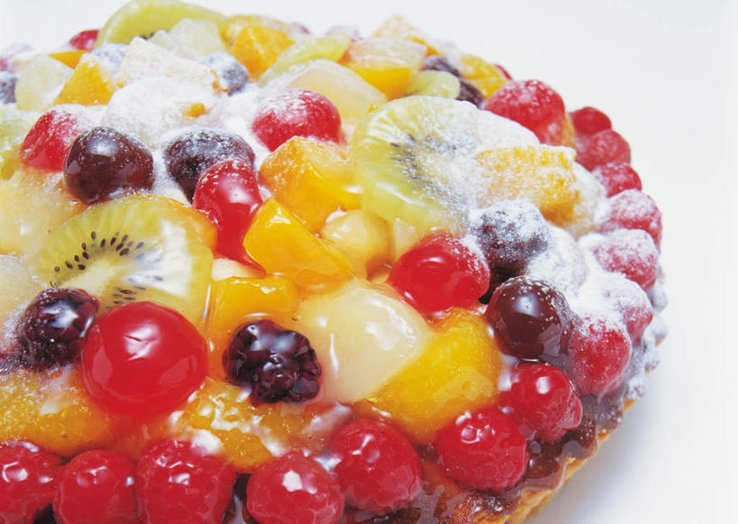 点心,无人,横图,俯视,室内,特写,白天,白色背景,餐桌,桌子,菠萝,芒果,猕猴桃,樱桃,水果,许多,切片,朦胧,模糊,新鲜,生食,食品,甜点,甜品,果实,食物,糕点,甜食,摄影,有机食品,绿色食品,影棚,餐台,一份,水果派,樱珠,莺桃,英桃,楔桃,望果,奇异果,牛桃,蜜望,猕猴梨,檬果,闷果,漭果,杧果,荆桃,凤梨,庵波罗果,彩图,高角度拍摄,影棚拍摄,拍摄