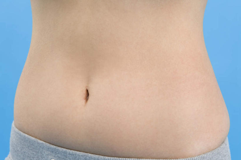 东方人,腹部,一个人,站,横图,室内,特写,白天,正面,亚洲,仅一个年轻女性,仅一个女性,仅一个人,蓝色背景,黄种人,裸露,黄色,站着,摄影,影棚,皮肤,裸,苗条,年轻女性,女人,女性,亚洲人,腹,肚子,站立,半身,彩图,影棚拍摄,拍摄