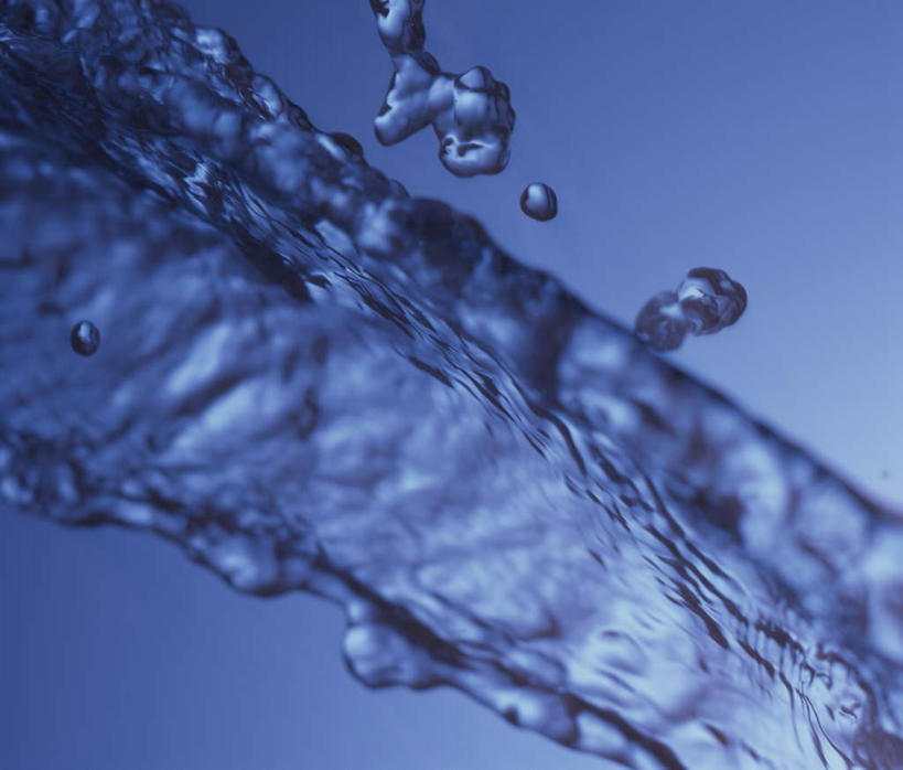 无人,横图,室内,特写,白天,正面,水,静物,飞溅,蓝色背景,溅,液体,水滴,水珠,摄影,影棚,喷洒,彩图,影棚拍摄,拍摄