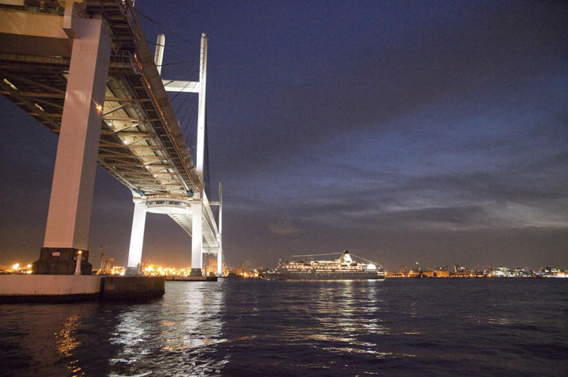 无人,横图,室外,白天,仰视,海浪,海洋,大桥,立交桥,桥梁,神奈川,日本,亚洲,朦胧,模糊,浪花,云,云朵,高架,斜拉桥,桥,神奈川县,云彩,横滨海湾大桥,蓝色,白云,蓝天,天空,海水,天,晴朗,海景,东亚,本州,关东地方,本州岛,日本国,大海,风浪,海,海水的波动,近岸浪,涌浪,晴空,彩图,低角度拍摄