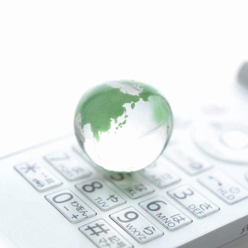 无人,打电话,方图,俯视,室内,特写,白天,白色背景,键盘,静物,电话,手机,玻璃,朦胧,模糊,透明,标志,数字,文字,字符,水晶,通讯设备,标识,玻璃制品,一个,白色,球体,水晶球,摄影,阿拉伯数字,影棚,玻璃珠,交流,沟通,通话,彩图,高角度拍摄,影棚拍摄,拍摄