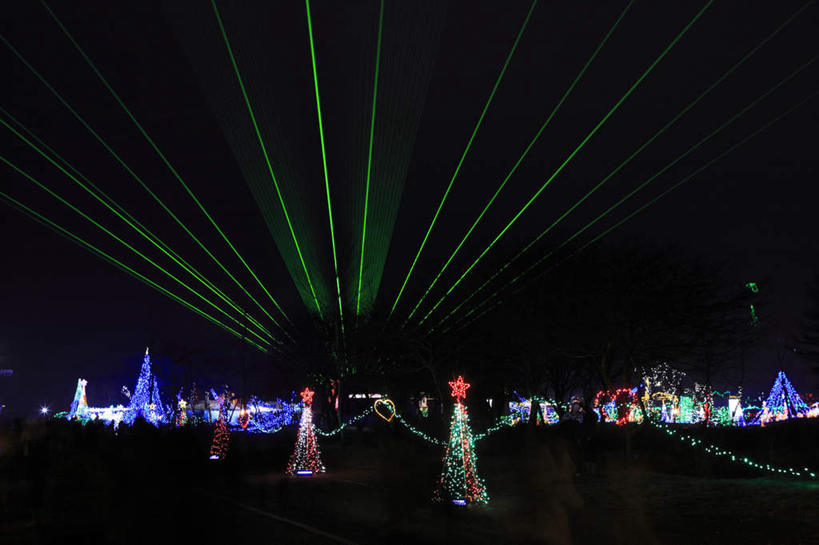 无人,高楼大厦,横图,彩色,室外,夜晚,正面,度假,美景,城市风光,标志建筑,城市,大厦,地标,建筑,摩天大楼,霓虹灯,日本,圣诞节,亚洲,许多,阴影,节日,朦胧,模糊,庆祝,光线,影子,景观,冬天,灯光,圣诞树,七彩,光芒,很多,文化,娱乐,光源,建设,霓虹,灯,发散,庆典,享受,休闲,闪耀,景色,放松,纪念,闪烁,照明设备,市政厅,东亚,日本国,氖灯,彩图,大楼,高层建筑,高楼,摩天楼