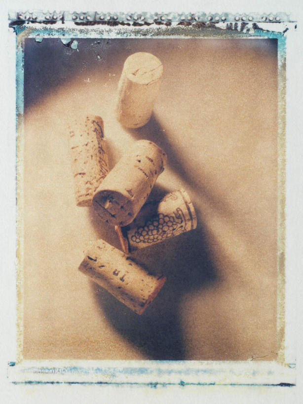 无人,竖图,俯视,室内,特写,白天,桌面,桌子,许多,木制,木塞,历史,古代,木制品,古董,古远,彩图,高角度拍摄