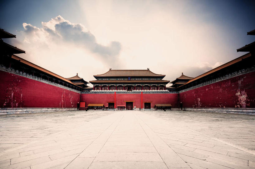 无人,故宫,宫殿,横图,室外,白天,仰视,旅游,度假,名胜古迹,标志建筑,地标,建筑,北京,中国,亚洲,遗迹,云,云朵,首都,云彩,古迹,文物,娱乐,建设,古建筑,白云,天空,紫禁城,天,享受,休闲,旅游胜地,放松,权利,古文明,东亚,中华人民共和国,北京市,京,北平,华北地区,北京故宫博物院,彩图,低角度拍摄