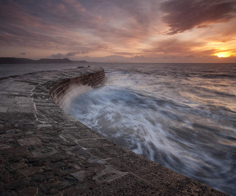 无人,横图,室外,白天,正面,旅游,度假,日出,海浪,海洋,美景,沙滩,太阳,沙子,海岸,景观,浪花,云,云朵,朝霞,晨曦,黎明,沙地,云彩,娱乐,白云,天空,阳光,自然,海水,天,享受,休闲,景色,放松,晴朗,汹涌,自然风光,海景,澎湃,磅礴,大海,风浪,海,海水的波动,海滩,近岸浪,涌浪,朝阳,晴空,彩图,破晓