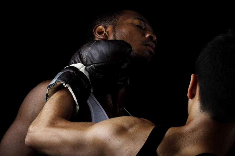 西方人,两个人,拳击手,横图,室外,白天,正面,安全,竞争,拳击,欧洲,欧洲人,对抗,黑色背景,冲突,防护,手套,摄影,影棚,保护,对立,矛盾,保险,敌对,挫败,斗争,抗拒,抗衡,对手,保全,周全,安稳,安定,防护手套,敌手,平安,男人,男性,年轻男性,白种人,拳击家,拳击运动员,半身,彩图,影棚拍摄,拍摄