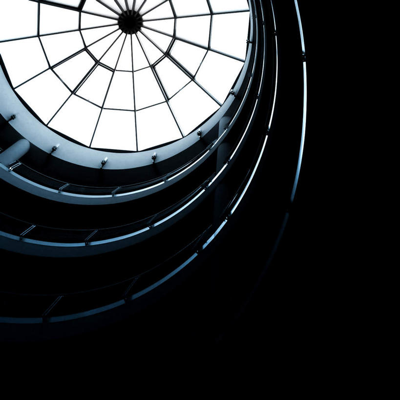 无人,栏杆,方图,室内,特写,白天,仰视,楼梯,照明,圆形,壁灯,扶手,螺旋,阶梯,屋顶,灯光,顶棚,护栏,台阶,灯,灯具,发散,照亮,照明设备,彩图,低角度拍摄