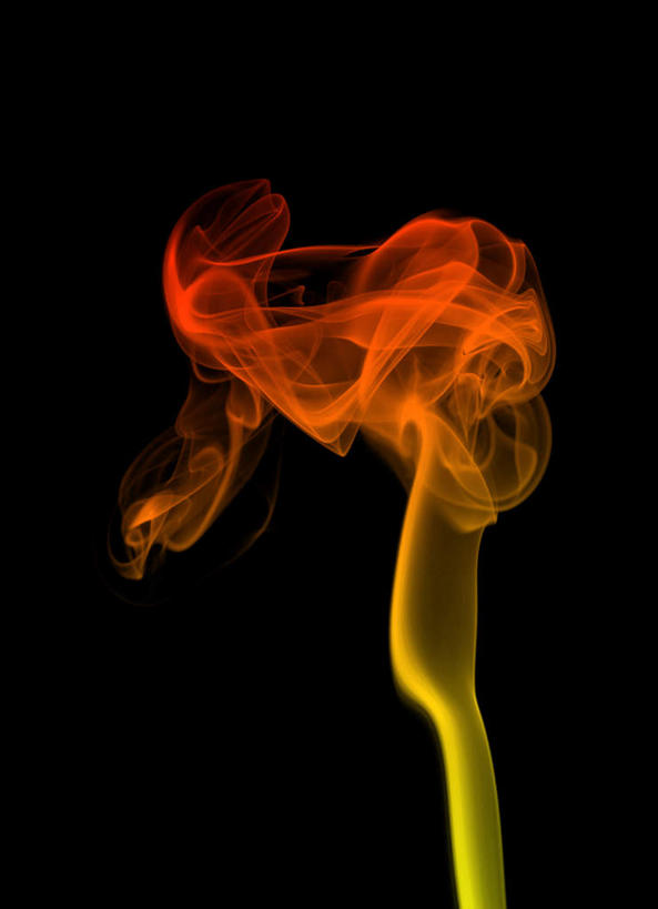 无人,竖图,室内,白天,正面,雾,香烟,黑色背景,朦胧,模糊,分离,烟雾,扩散,烟,摄影,影棚,上升,分散,迷雾,散布,涣散,疏散,卷烟,烟草,纸烟,大雾,彩图,影棚拍摄,拍摄