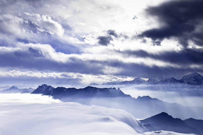 无人,横图,室外,白天,正面,旅游,度假,美景,山,山脉,中国,亚洲,梦幻,发光,光束,景观,山峰,云,云朵,光亮,山峦,云彩,娱乐,蓝色,白云,蓝天,天空,自然,群山,天,享受,休闲,景色,放松,四川省,未来,发亮,自然风光,东亚,憧憬,四川,中华人民共和国,西南地区,川,彩图,积云,浓积云