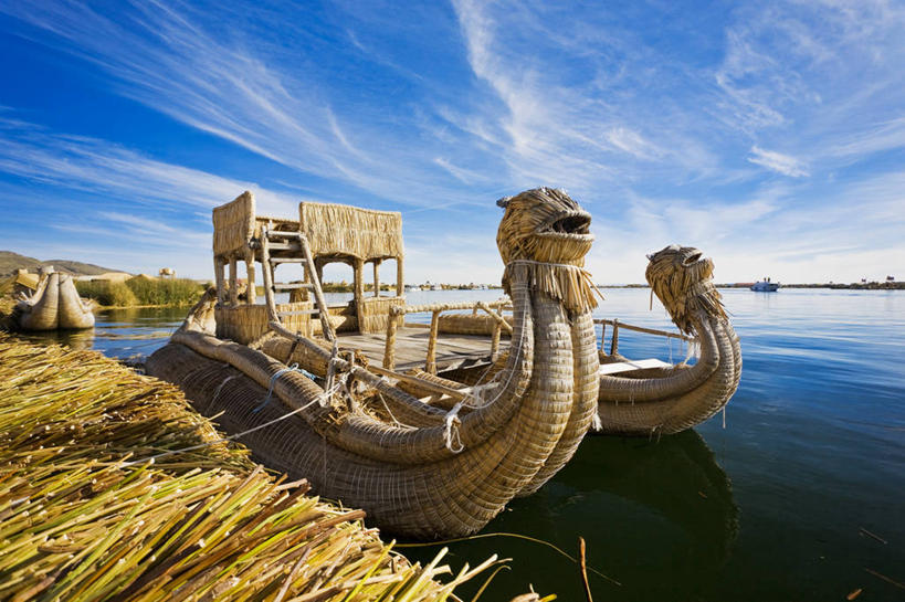 无人,横图,室外,白天,正面,旅游,度假,海浪,海洋,美景,船,芦苇,秘鲁,一堆,许多,阴影,堆叠,堆积,光线,影子,景观,浪花,水平线,云,云朵,辽阔,海平线,云彩,娱乐,蓝色,白云,蓝天,天空,阳光,自然,海水,交通工具,天,享受,休闲,广阔,景色,南美,放松,晴朗,堆,一望无际,南美洲,舟,拉丁美洲,自然风光,载具,美洲,海景,秘鲁共和国,亚美利加洲,南亚美利加洲,玉米之仓,芦芛,无边无际,一马平川,芦,芦花,苇,大海,风浪,海,海水的波动,近岸浪,涌浪,晴空,彩图,漂浮岛,水天相接,水天一线