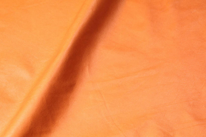 无人,横图,室内,特写,白天,正面,幸福,静物,阴影,反射,纹路,材料,材质,纹理,影子,皮革,辉煌,温暖,橙色,活泼,华丽,暖色,温情,肌理,炽热,响亮,跃动,甜蜜,彩图,愉快