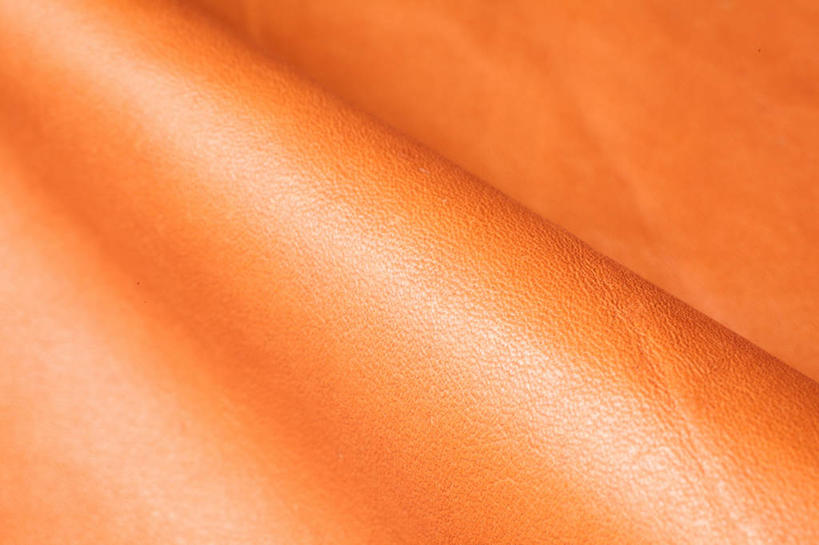 无人,横图,室内,特写,白天,正面,幸福,静物,阴影,反射,纹路,材料,材质,纹理,影子,皮革,辉煌,温暖,橙色,活泼,华丽,暖色,温情,肌理,炽热,响亮,跃动,甜蜜,彩图,愉快