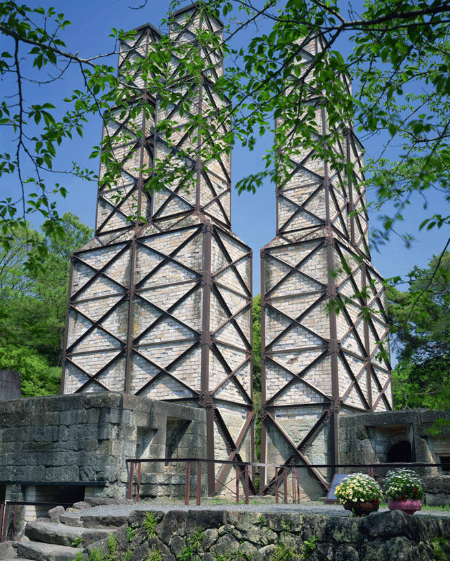 无人,竖图,室外,白天,仰视,旅游,度假,植物,标志建筑,地标,建筑,福冈县,日本,亚洲,阴影,光线,影子,娱乐,建设,树,树木,蓝色,绿色,蓝天,天空,阳光,自然,天,享受,休闲,旅游胜地,放松,生长,晴朗,成长,熔炉,东亚,万里无云,福冈,日本国,九州本岛,九州,九州岛,九州地方,晴空,晴空万里,彩图,低角度拍摄,糟屋郡,久山町