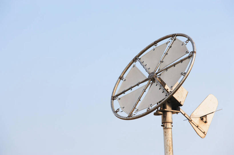 无人,横图,室外,白天,仰视,农业,风能,风力发电机,风车,阴影,环保,电力,光线,影子,设备,蓝色,蓝天,天空,阳光,天,发电,机械,工业,能源,晴朗,资源,风力机,利用,低碳,万里无云,风力发电,风力涡轮机,晴空,晴空万里,彩图,低角度拍摄