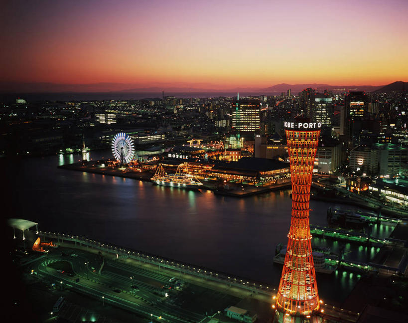 无人,高楼大厦,横图,室外,白天,正面,度假,游戏,河流,美景,日落,水,城市风光,城市,大厦,建筑,轮船,摩天大楼,船,日本,亚洲,阴影,光线,影子,河水,景观,水流,晚霞,霞光,落日,建筑群,摩天轮,灯光,玩,娱乐,建设,黄昏,交通工具,享受,休闲,景色,彩霞,放松,游乐设施,活动,发泄,消遣,智力,载具,东亚,观光塔,本州,费里斯大转轮,本州岛,日本国,近畿地方,近畿,兵库,兵库县,宣泄,神户,神户港,神户港口塔,神户市,神戸,县厅,神戸市,游艺设施,夕照,薄暮,夕阳,玩耍,嬉戏,彩图,傍晚,大楼,高层建筑,高楼,摩天楼,神户港塔,斜阳
