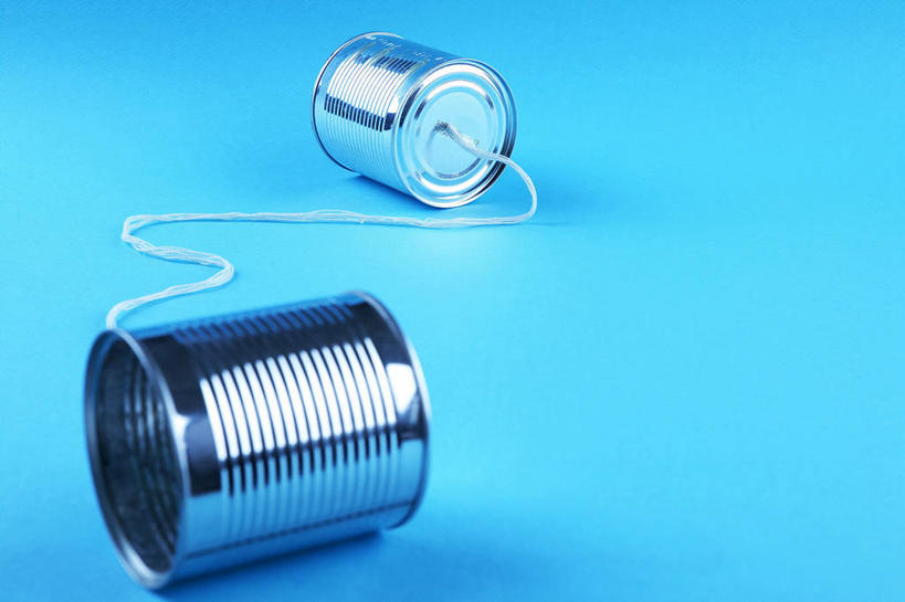 无人,横图,俯视,室内,特写,白天,游戏,静物,玩具,金属制品,阴影,蓝色背景,反射,金属,包装,罐子,影子,玩,娱乐,饮料,容器,绳子,休闲,益智,摄影,影棚,易拉罐,活动,发泄,消遣,智力,宣泄,听筒,玩耍,嬉戏,彩图,高角度拍摄,影棚拍摄,拍摄