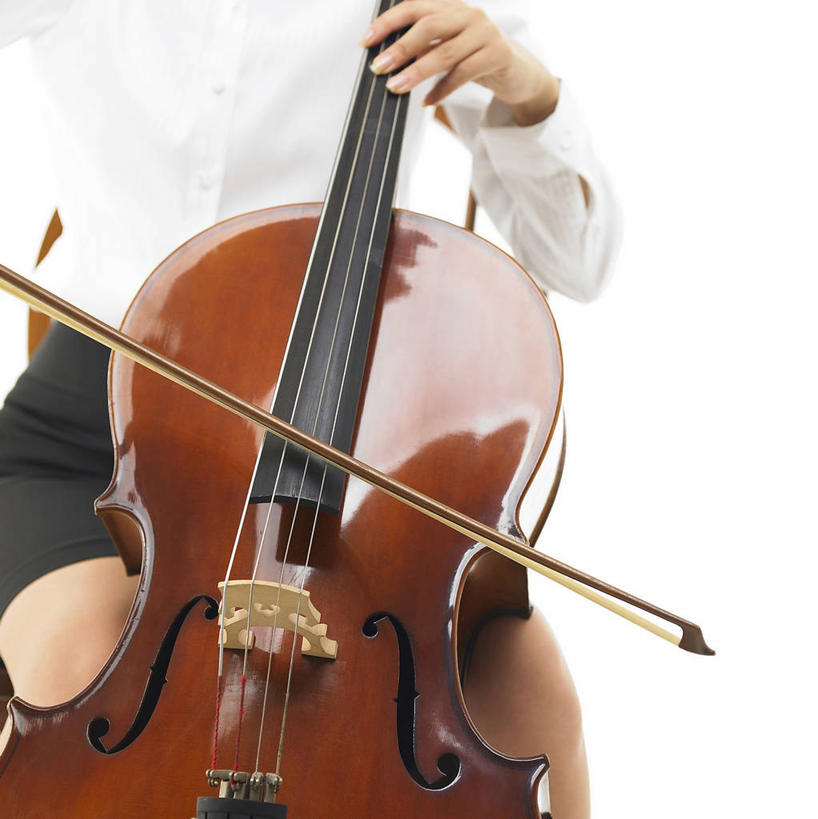 东方人,一个人,坐,竖图,室内,白天,白色背景,正面,西装,亚洲,仅一个年轻女性,仅一个女性,仅一个人,握,套装,正装,大提琴,乐器,弦乐器,弹奏,拿,演奏,拿着,职业装,黄种人,握着,摄影,影棚,弓拉弦乐器,弓拉弦鸣乐器,年轻女性,女人,女性,亚洲人,坐着,半身,彩图,影棚拍摄,拍摄