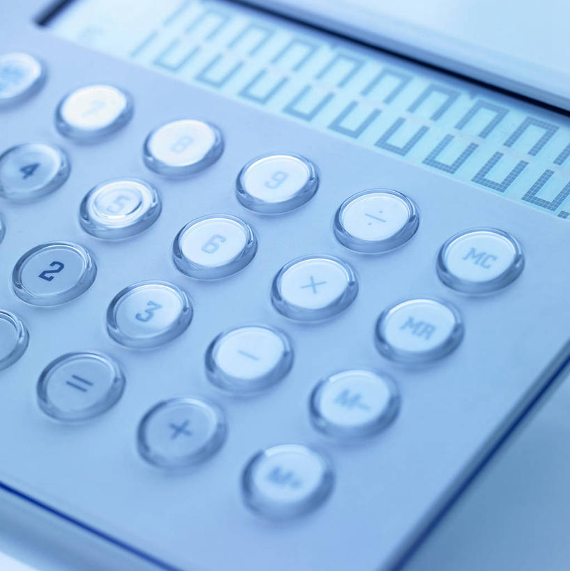 无人,竖图,俯视,室内,特写,白天,计算器,静物,一排,整齐,并列,并排,计算,科学,圆形,标志,数字,图形,文字,圆,字符,办公用品,几何,标识,排列,一个,按钮,理财,财务,阿拉伯数字,单个,队列,数学,平行,彩图,高角度拍摄,几何图形,平面图形