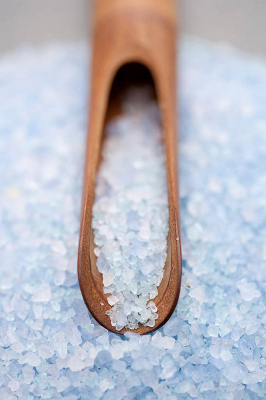 无人,竖图,俯视,室内,特写,白天,化妆,美容,静物,许多,护肤,阴影,朦胧,模糊,反射,木制,影子,很多,畚箕,木制品,洗浴用品,清洁,保养,享受,休闲,放松,保健,簸箕,浴盐,护肤品,护肤用品,舒缓,养颜,去污,紧肤,嫩肤,洗涤,彩图,高角度拍摄